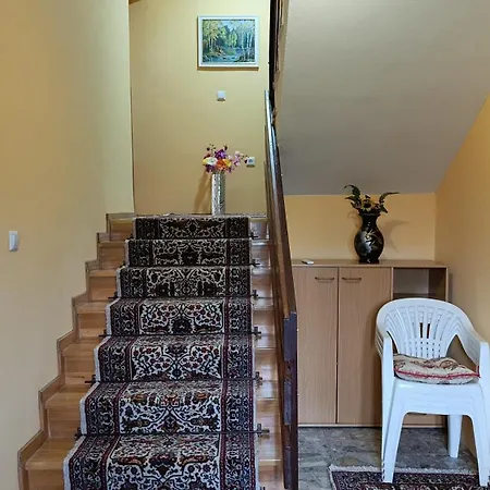 Tira Villa *